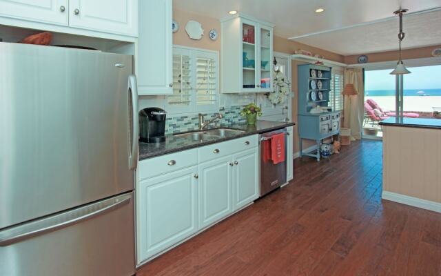 6302 W. Ocean Front (68447)