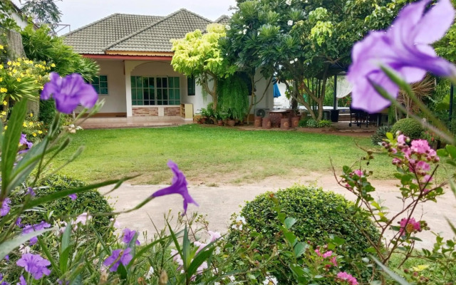 Sweet Floresta Pool Villa