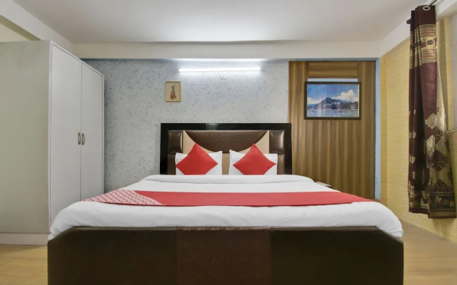 Capital O 11741 Hotel Nest