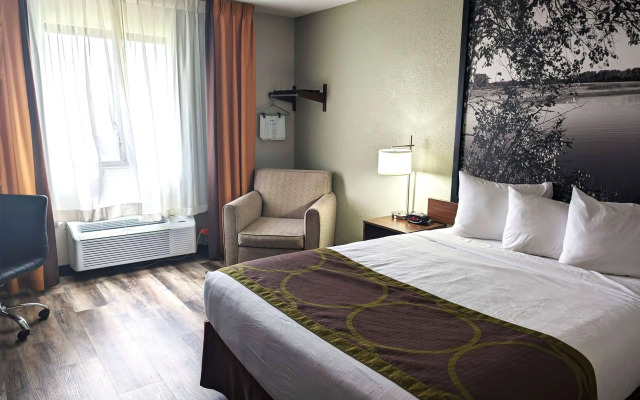 Super 8 by Wyndham Alexandria MN