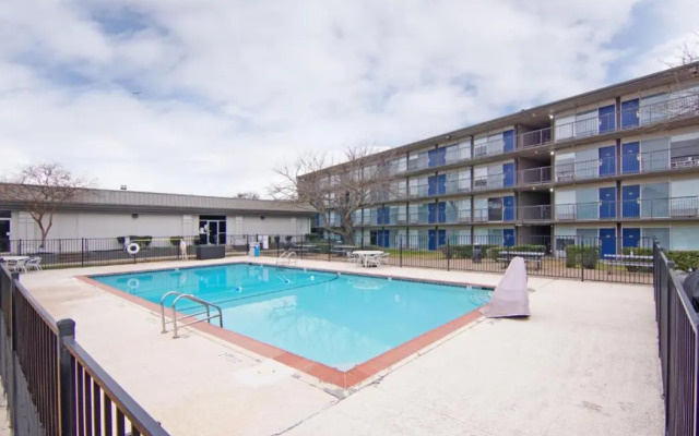 Motel 6 Mesquite, TX – Town East