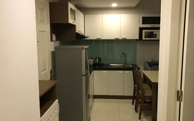 Pearl Service Apartment