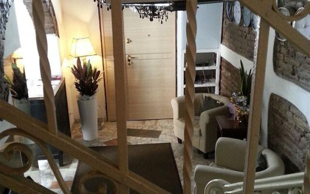 Mazzini 16 Downtown