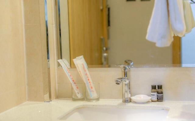 Shell Inner Mongolia Wulanhaote Xing'an Street People's Hospital Hotel