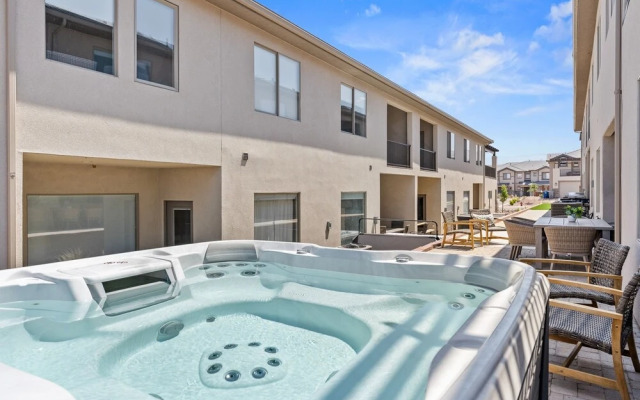 Winner, Winner! 13 Bedroom Home