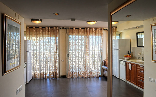 Yarden Sea Side Apartments