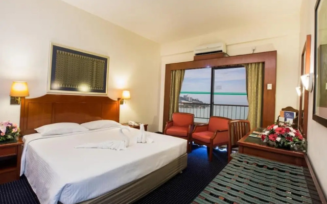 Rainbow Paradise Beach Resort by LWE