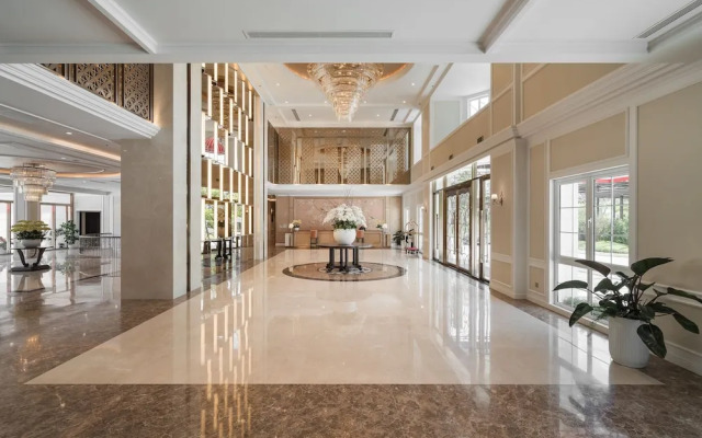 Golden Sun Hotel - Dalat