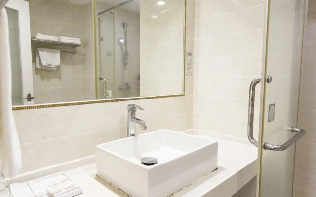 Sanya Huabaoshi Hotel