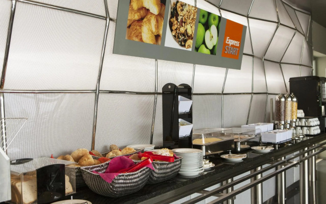 Holiday Inn Express Lisbon - Alfragide by IHG