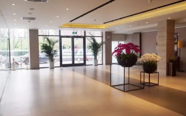 Homeinn Plus Hotel (Beijing Guangqumennei Subway Station Hongrun)