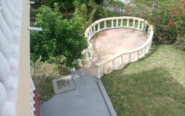 Royal Villa 360