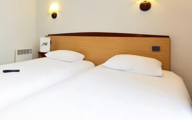 Kyriad Direct Le Bourget - Gonesse