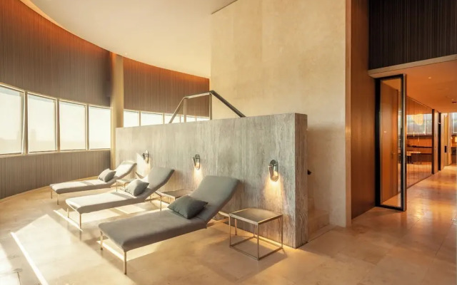 Incredible Studio Luxe Tower D902