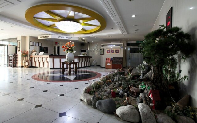 Jes Hot Spring Hotel
