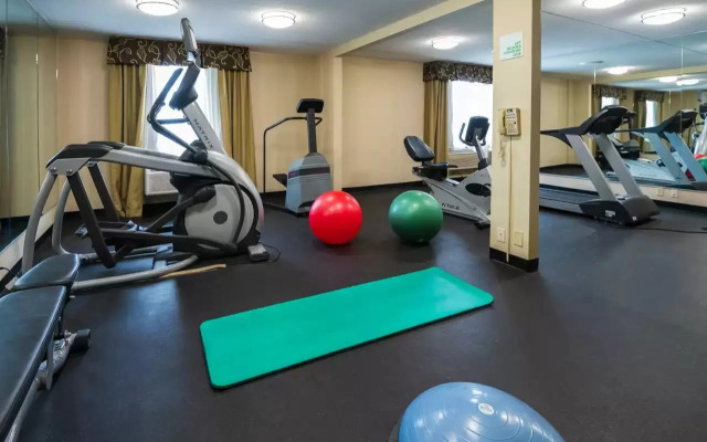 Quality Inn & Suites Downtown Mansfield