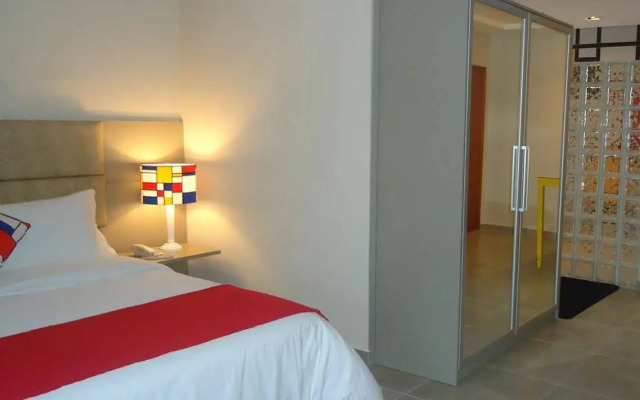 Mondrian Suite Hotel