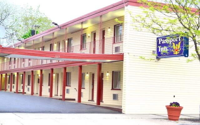 Passport Inn - By The Falls NY