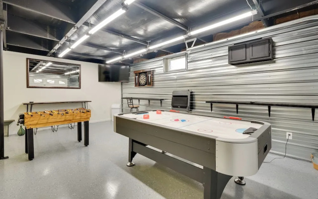 Pet-friendly Zanesville Haven w/ Game Room!