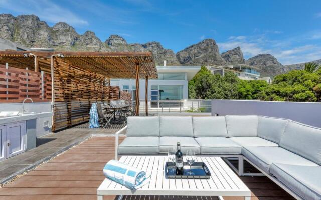 Rocha Villa - Camps Bay