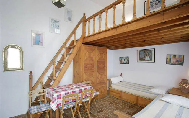Melenos Apartments