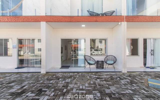 Stay With Pool Just Minutes From the Beach - CCR