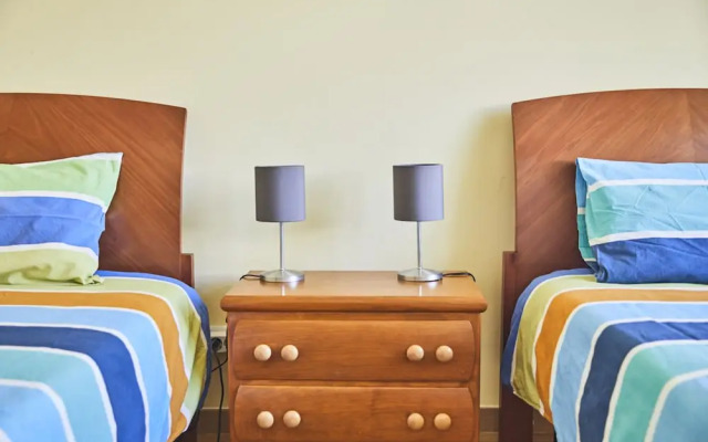 2 Bedroom Apartment Sol de Linda-a-Velha