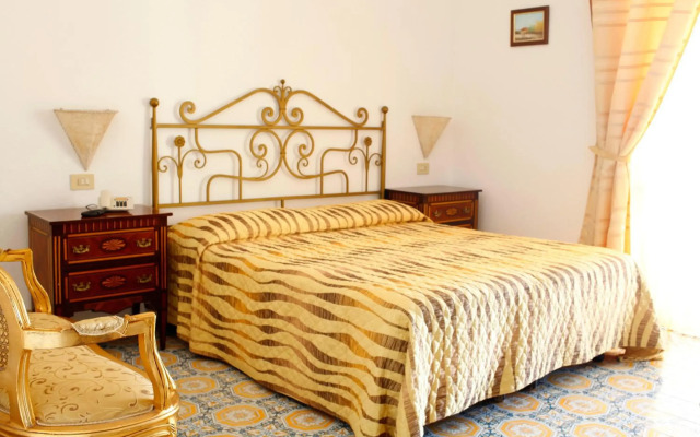 Hotel La Scogliera
