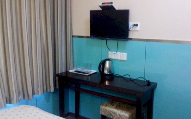 V8 Hotel
