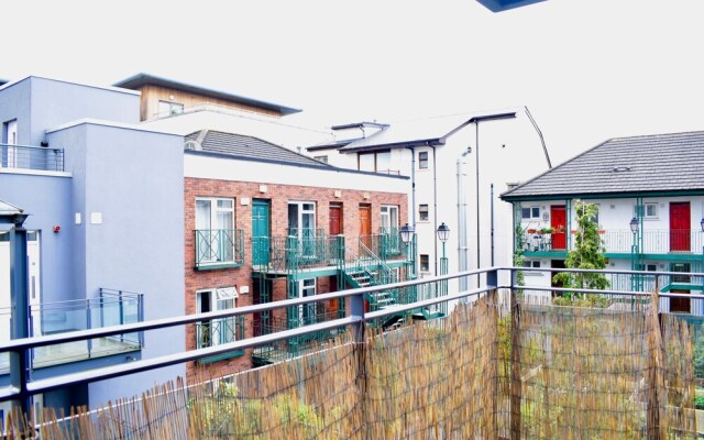 1 Bedroom Apartment On River Laffey