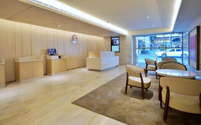 Ji Hotel (Hangzhou Wulinmen Metro Station)