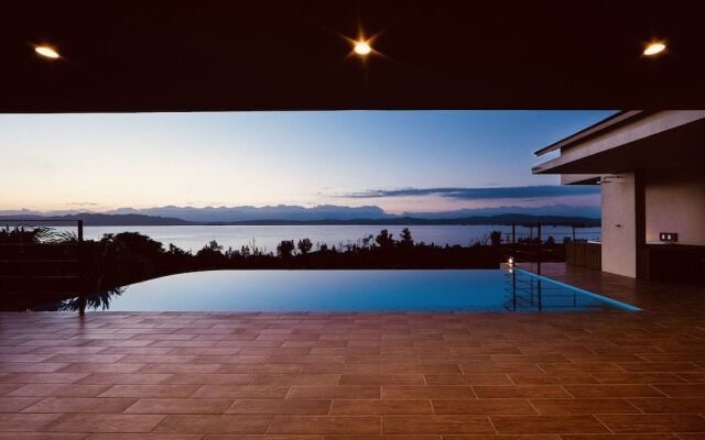 relax kouri villa Rekrrr