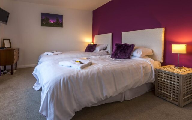 Parsonage Farm Inn