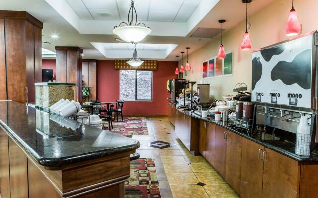 Fairfield Inn & Suites by Marriott Greensboro Coliseum Area