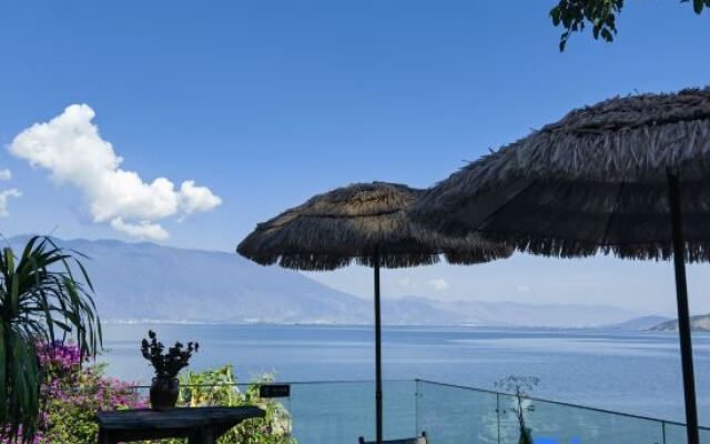 Wind Courtyard Seaview Inn