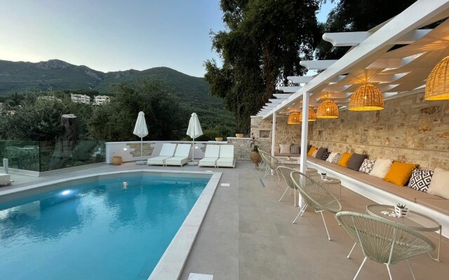 Gallery Suites Parga