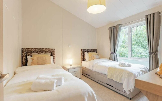 Pine Lodge - Kelling Heath Holiday Park - 20952