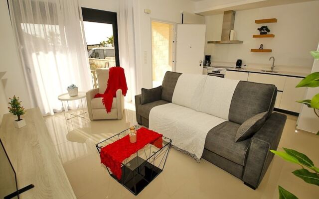 Pepper Street Apartment