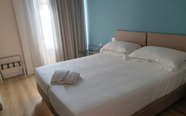 Hotel De La Ville