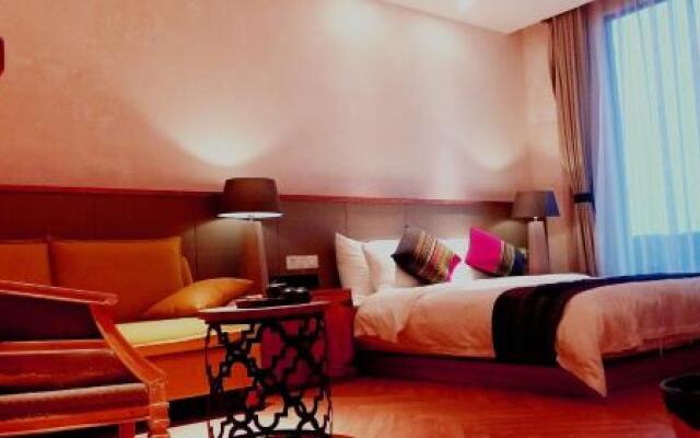 The Twelve Manor Terraces Lodge