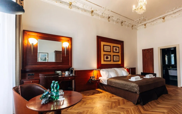 Hotel Golden Lamb
