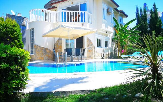 Charming Villa With Private Pool in Antalya