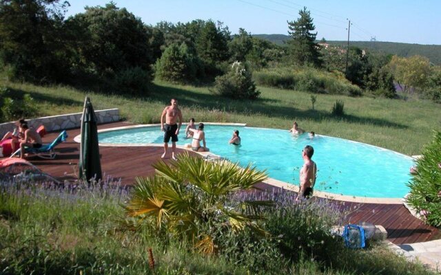 Les Chênes de lEscoutay