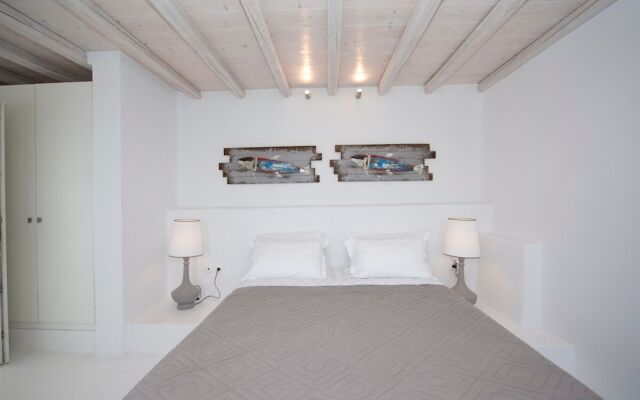 Villa Topaz 3 Bedroom Villa With Shared Pool in Choulakia