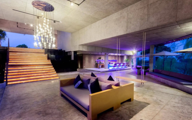 Sea Two Pool Villa Resort