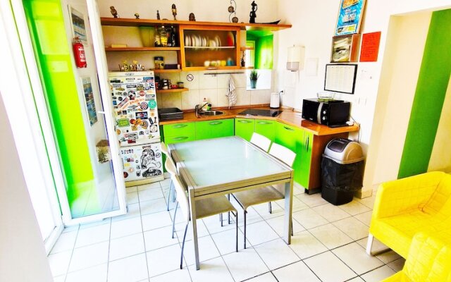 Croparadise Hostel