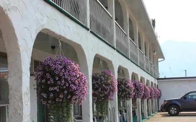 East Kootenay Motel