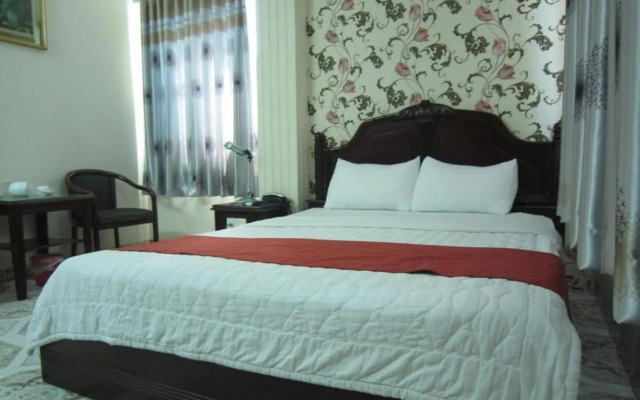 Tan Hoang Long Hotel District 5