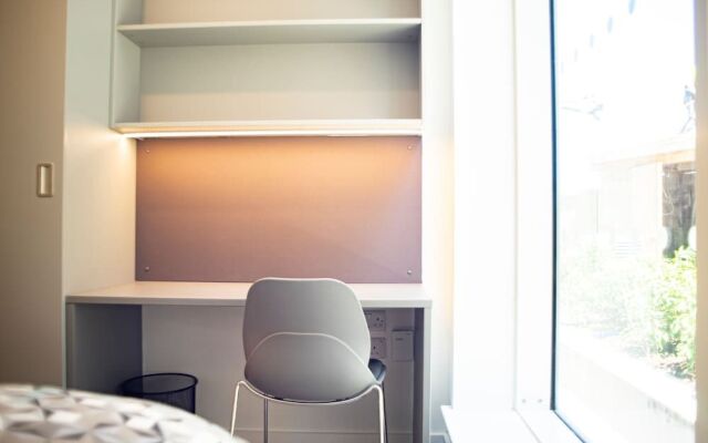 Destiny Student - The Point