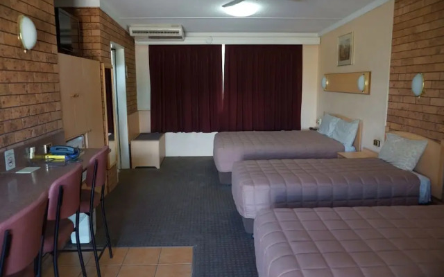 Nandewar Motor Inn